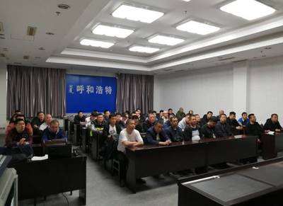 公務(wù)用車管理科開(kāi)展駕駛員安全教育學(xué)習(xí)會(huì)