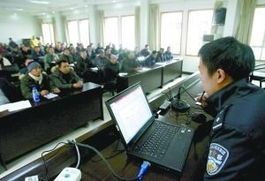 重慶組織全市兩千余名校車司機(jī)統(tǒng)一考試